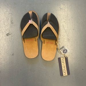 (Brand New!!) Hari Mari Flip Flops (women’s size 6)